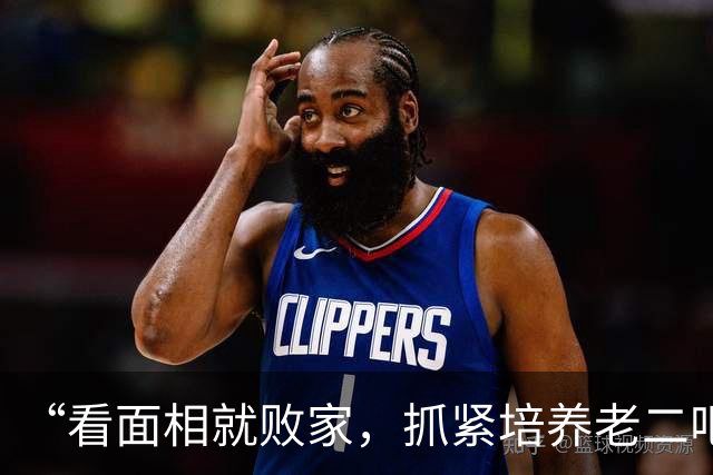 “看面相就败家，抓紧培养老二吧”，一家四口吃饭火了，后续录取通知说明一切